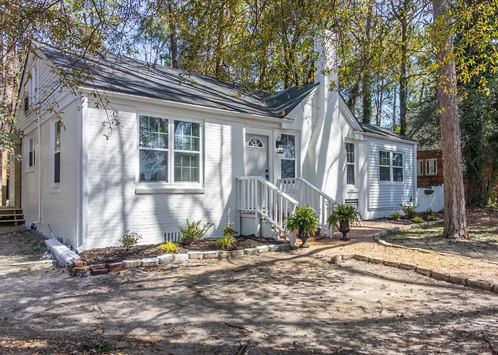 Forest Hills Manor